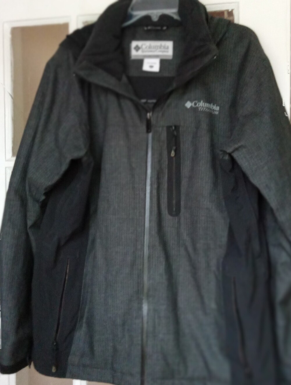 Columbia Titanium Omni-Tech Waterproof Hooded Jacket Gray Black Mens L